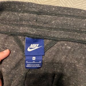 Nike capris with cuffed bottoms